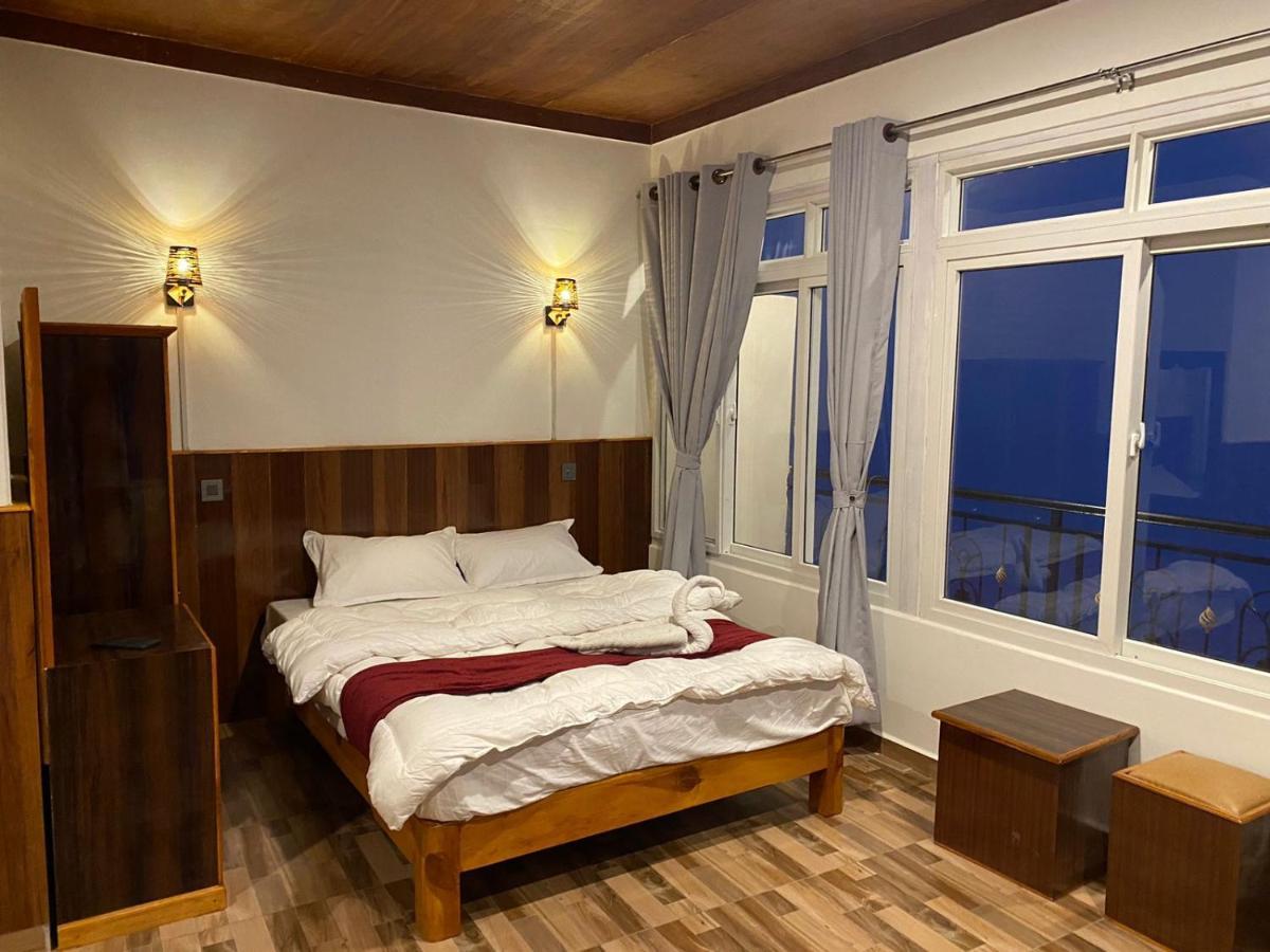 Panoramic View Guest House Sarangkot Покхара Екстер'єр фото