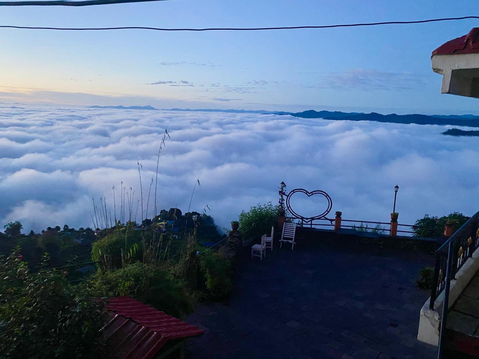Panoramic View Guest House Sarangkot Покхара Екстер'єр фото