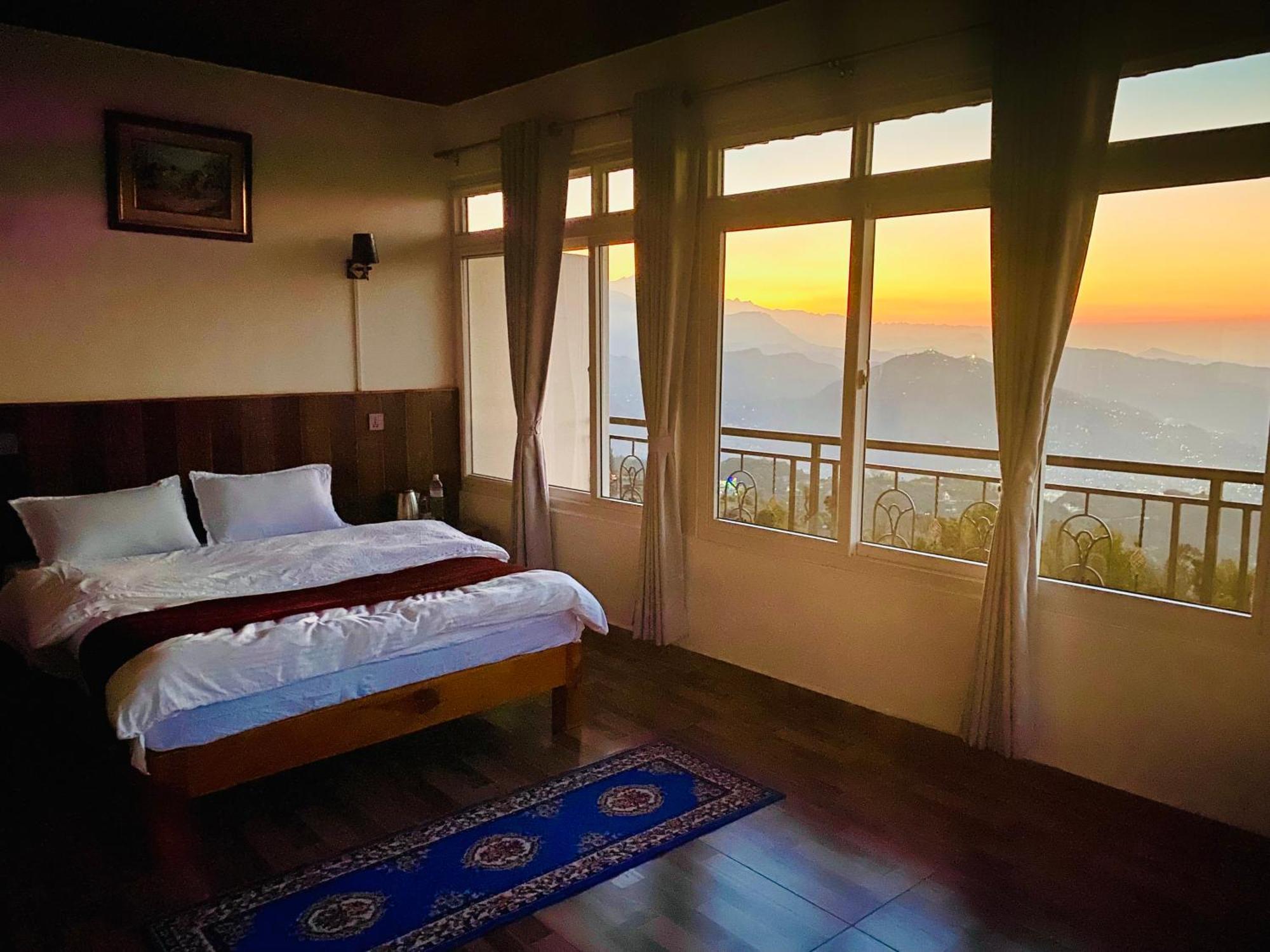 Panoramic View Guest House Sarangkot Покхара Екстер'єр фото
